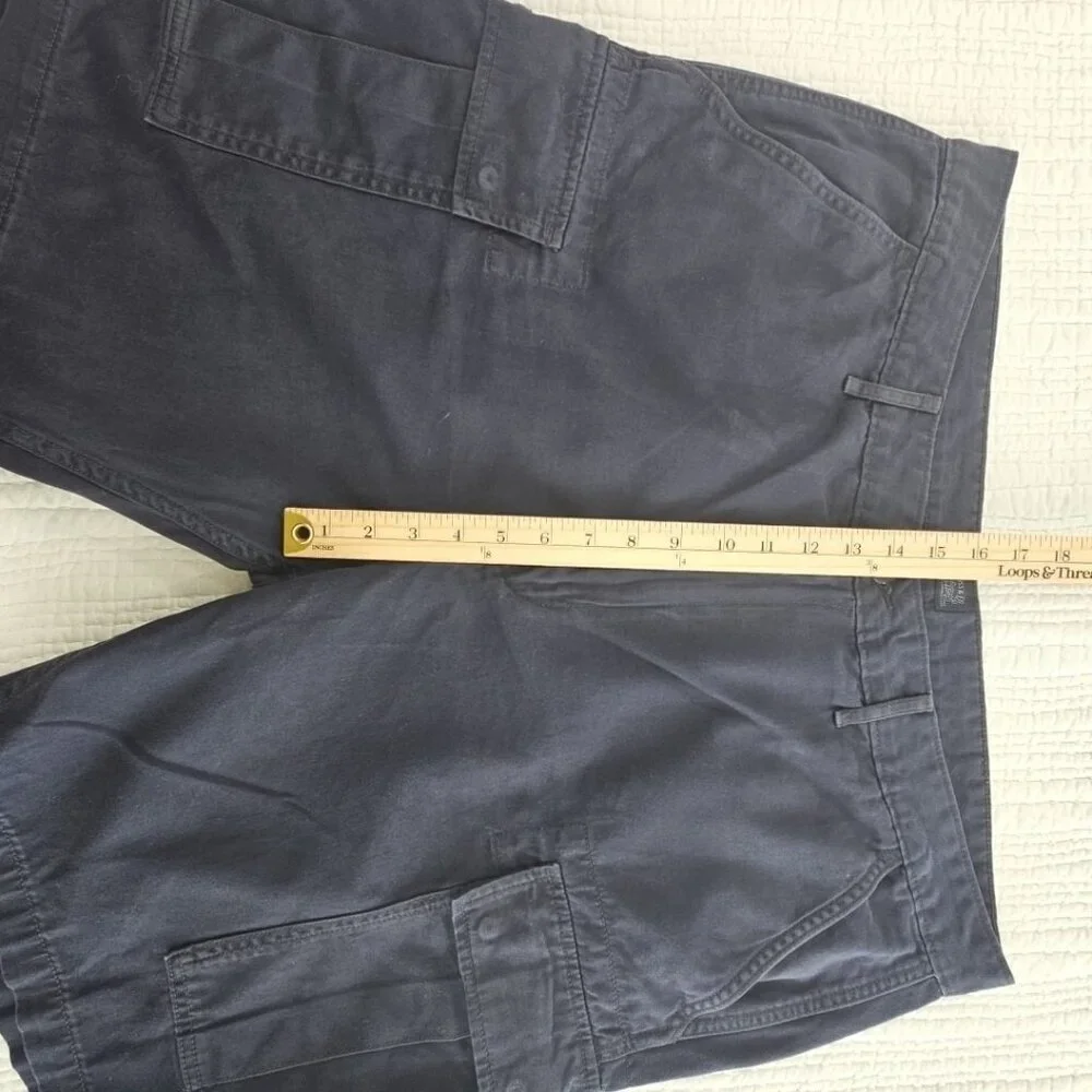 Levi's Carrier Cargo‎ Shorts Men's 40 Navy Blue 13